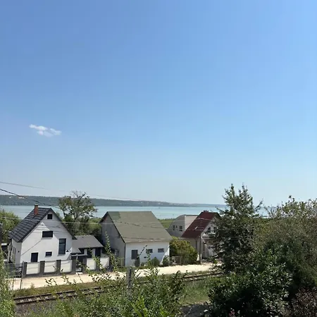 Somlyay's Summer House Appartamento *